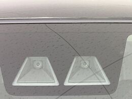 【スマートアシスト】走行中に前方の車両等を認識し、衝突しそうな時は警報とブレーキで衝突回避と被害軽減をアシスト。より安全にドライブをお楽しみいただけます。