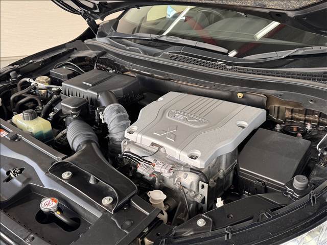 親切・丁寧な専門メカニックスタッフが応対！・車検・点検整備・事故等の修理などアフターサービスも安心。お車のカスタマイズもアクション1のサービススタッフまでご相談ください！