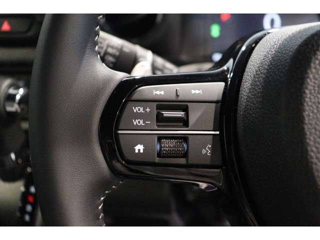 運転しながら操作が出来る画期的装備！これ便利です