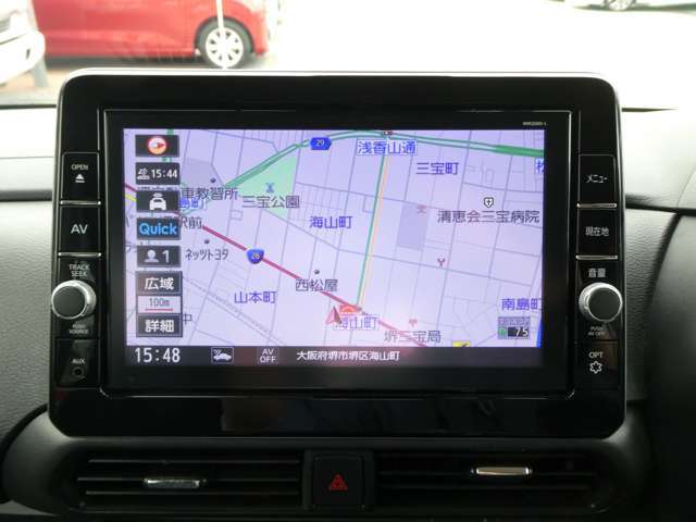 操作性の良い日産純正メモリーナビ。