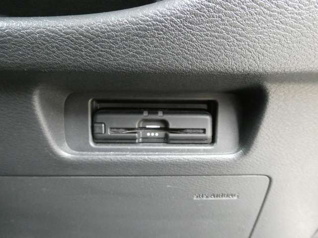 ここに ETC付いております。高速道路の料金所もスイスイ♪ ETCカードの申し込みは日産カードがおすすめ！！！「安心」「おトク」「便利」で皆さまのカーライフをサポートする特典満載のカードです。