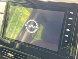 【純正ナビ】人気の純正ナビを装備。オーディオ機能も充実しており、Bluetooth接続すればお持ちのスマホやMP3プレイヤーの音楽を再生可能！毎日の運転がさらに楽しくなります！！