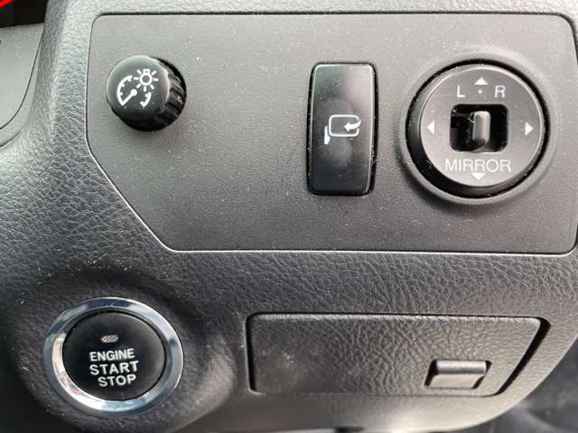 カーセンサーの数ある中古車の中から昭和モータースのお車をご覧頂きまして、誠にありがとうございます！お問い合わせに関してはお気軽にご連絡下さい！些細な事でも大丈夫です♪