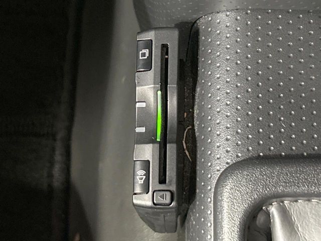 【ETC】高速道路の料金所をストレスなく通過！話題のスポットやサービスエリアに多い「スマートIC」利用時は必須のアイテムです。当店でセットアップを実施、ご納車当日からすぐにご利用いただけます！