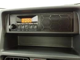 操作ラクラクな　AM/FMラジオを装備しています。