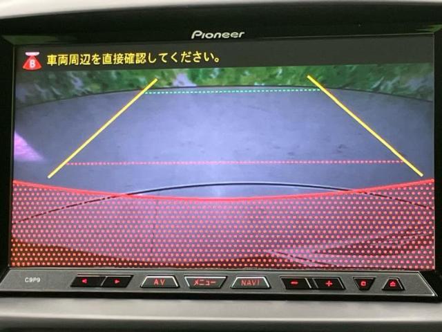 WECARSの展示場では実際に見て、触ってお車をお選びいただけます！知識の豊富な営業スタッフが様々なカーライフをご提案いたします！