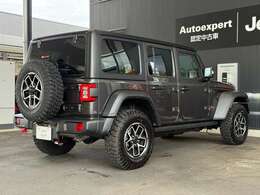 Jeepの認定中古車は、 その名の通り、真の歓びをお届けするエキスパートです