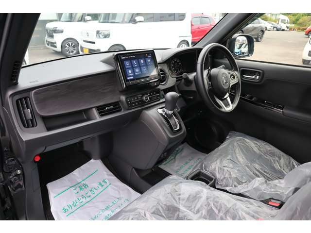 ギャザズナビ★ブルセグTV★Bluetooth接続★バックカメラ★ETC★シートヒーター★当社デモカー★ディーラー保証付★車検R9/2まで★全ての諸経費込みの価格です！