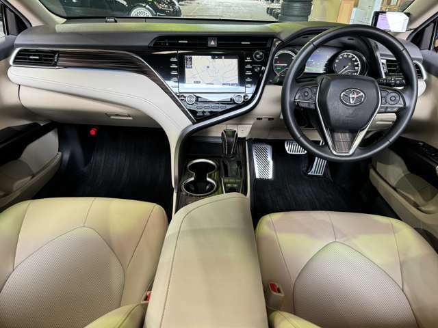 ★新品ホイール新品タイヤ交換プランもご用意しております★社外ナビ、社外ヘッドライト、車高調、HID、ETC、その他カスタムパーツ等取り付け可能です★ご納車前でしたら格安にてお取り付けできます★