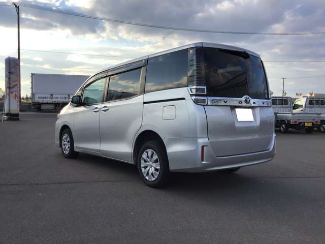 保険業務も行っております。何かあった時のために、お客様を守るのが自動車保険！けどよくわからない…どういう内容に加入していれば大丈夫？当社からご提案させていただきます。