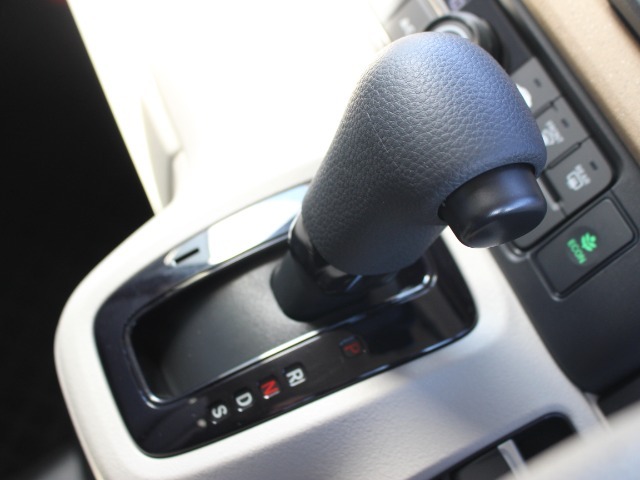 インパネシフト採用！限られた空間を有効に利用、もちろん操作性もあります！