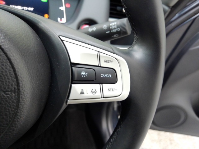 多彩な安心・快適機能を搭載した先進の安全運転支援システムのHonda　SENSINGを搭載しております。