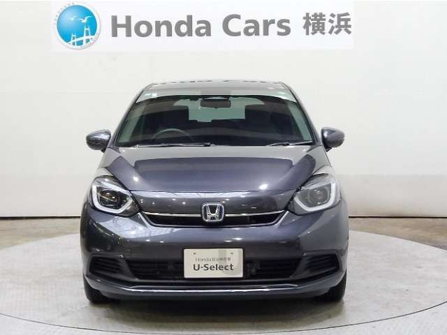 Honda認定中古車はU-Select保証1年付きで、有料で最長5年まで延長可能です。またU-Select　Premium保証の中古車は無料保証2年付きで、有料で最長5年まで延長可能です。