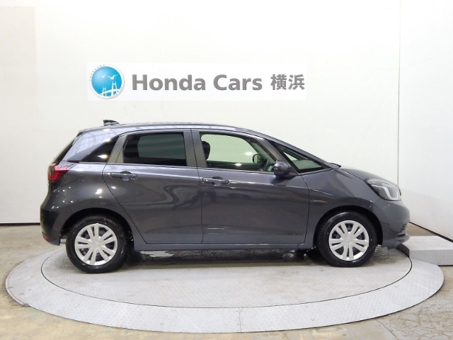 全長399cm、幅169cm、高さ154cmのお車になります。