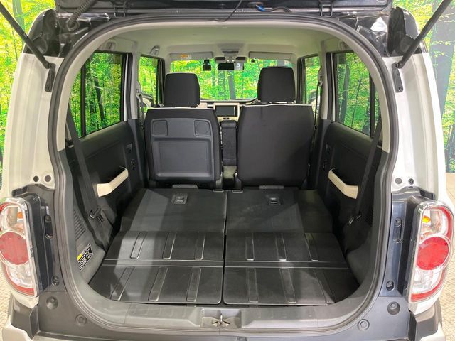 普段のお買い物や通勤、送迎等に十分な荷室スペースを確保しております。セカンドシートを倒すと、大きな荷物の積載も可能です♪