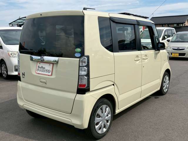☆内外装ともに綺麗に洗車いたします☆専門のスタッフがお車を綺麗にしてご納車いたします！板金やコーティングも承っております！とっておきの一台をご提供いたします！