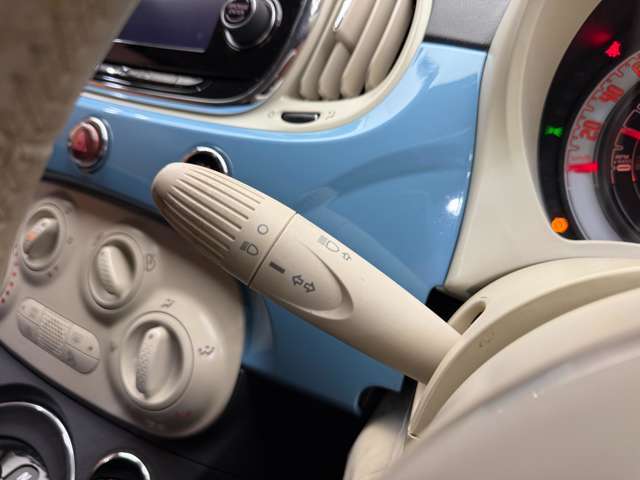 ご遠方の場合でも、下取り車両の金額を概算でお出しすることは可能でございます。車検証をお手元に、走行距離をご確認の上お問い合わせくださいませ。