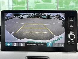 【バックモニター】後ろのカメラの映像がモニターに映し出されるので、後方の見えない死角や、障害物との距離感などもしっかり安全確認することができます！