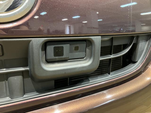 落ち着いたブラウンカラーのムーヴキャンバス！ナビやバックカメラ・ドライブレコーダーなど便利な装備も揃った1台です♪