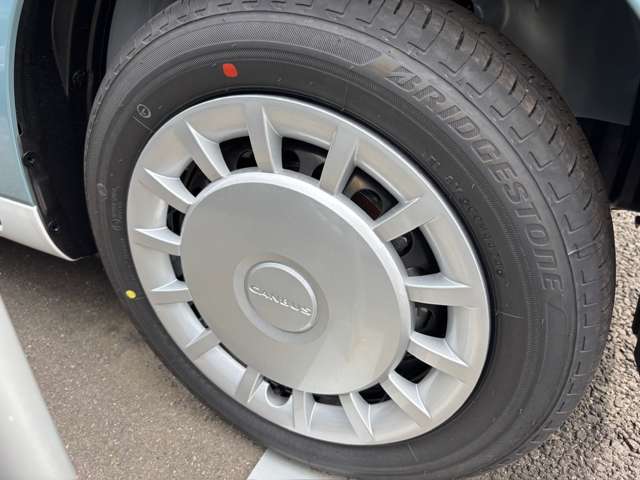 ☆お車についた傷やヘコミ、事故の修理もハヤシにお任せください。自社鈑金工場で修理ができますの安心です☆