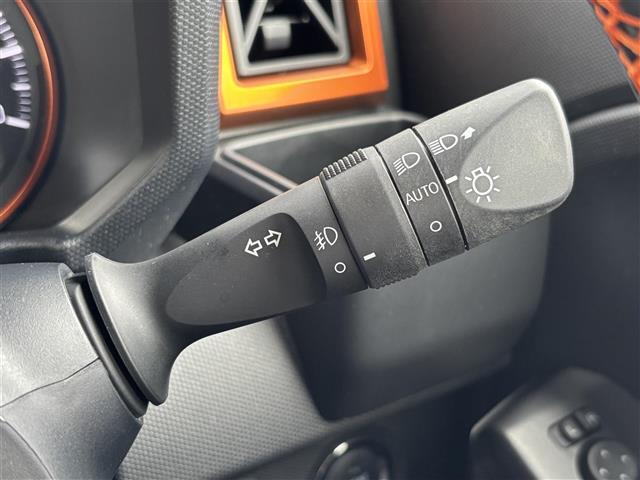 気になる車はすぐにお問い合わせください！画面右側の0066から始まる無料ダイヤルからお問い合わせ下さい！専門スタッフがお車のご質問にお答えいたします！