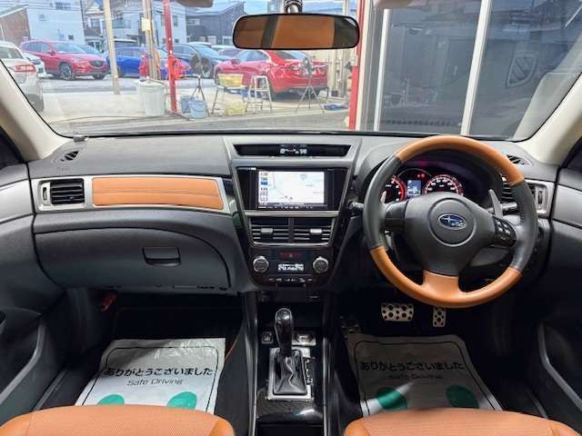 運転席廻りの画像です！操作スイッチ類も比較的に綺麗な状態です♪他に詳細画像をご希望の方はこちら！【1st@e-g-a.co.jp】へご連絡ください！