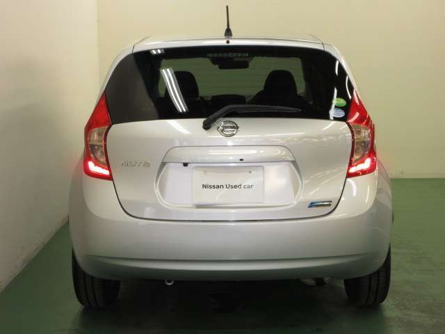 全国納車OK！メーカー保証付き。万が一のトラブルも全国のディーラー店で保証対応可能です。