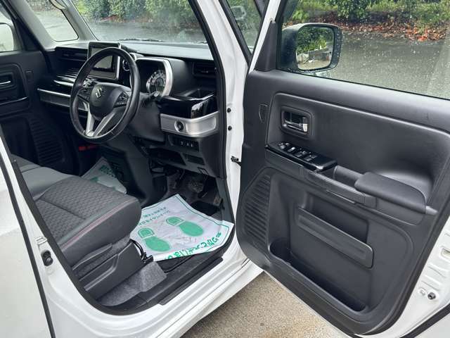 車両に傷がある際は、納車前に気持ちいいぐらいに綺麗にします。