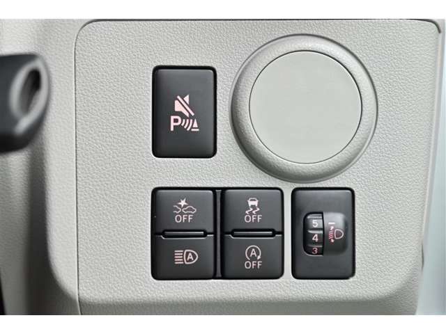 サポカーは、高齢運転者を含めたすべてのドライバーによる交通事故の発生防止・被害軽減対策の一環として、国が推奨する新しい自動車安全コンセプトです。詳しくは販売店スタッフまでおたずねください。