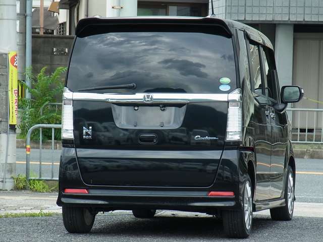 電車でお越しの場合、最寄の駅は市営地下鉄東西線の小野駅です。　JR東海道線の山科駅（京都駅より1駅東）から市営地下鉄に乗り換えて頂くのがスムーズです。