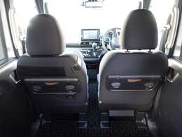 フロントはベンチシートではありません！