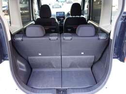 ブラック系のインテリアとなっております！