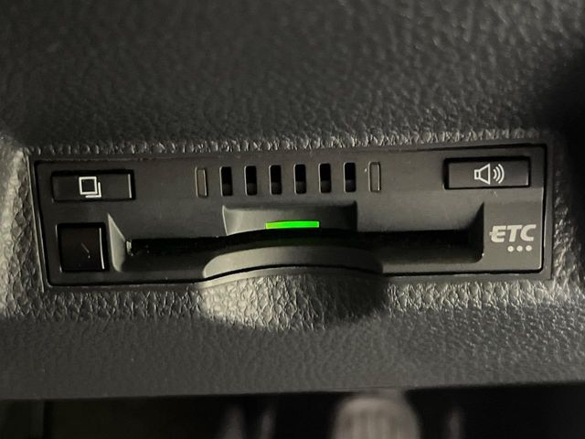【ETC】高速道路の料金所をストレスなく通過！話題のスポットやサービスエリアに多い「スマートIC」利用時は必須のアイテムです。当店でセットアップを実施、ご納車当日からすぐにご利用いただけます！