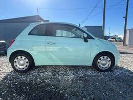 フィアットの最大の魅力であるエクステリアデザイン。丸みのあるシルエットがとてもかわいらしいです。