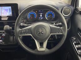 【ステアリング】軽い力で扱いやすいハンドルです。除菌プランいれていただくとさらに快適に！清潔なお車はお子様にも安心ですね！