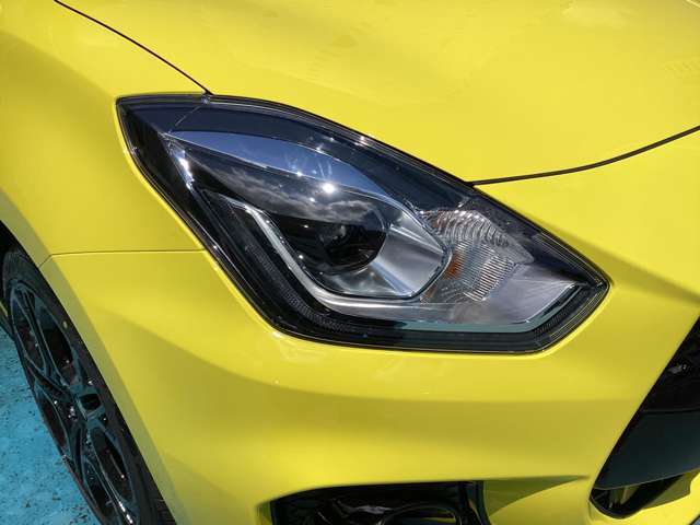 LEDライトは球切れしにくく、とっても明るく走行しやすいです。夜間の走行もバッチリ。暗い道を走ると違いがはっきりわかります！！