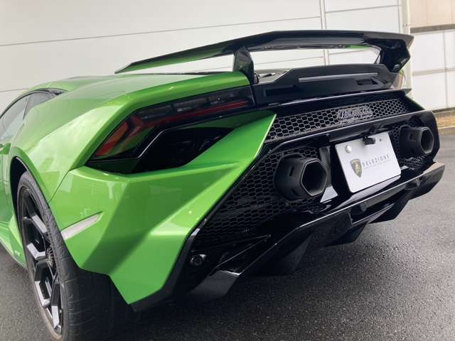 メーカーオプション：マットブラックテールパイプ装備