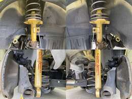 足廻りはスズキスポーツ製強化ローダウンサスにカヤバ製ローファースポーツのショックのセット！とてもガッチリした乗り心地で十分スポーツ走行も楽しめる足廻りです！オイル漏れや経たりも特にありません！