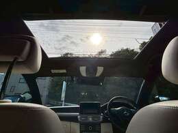 人気オプションのサンルーフ装備車です！