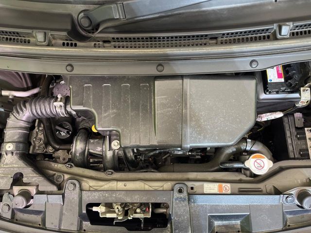 親切・丁寧な専門メカニックスタッフが応対！・車検・点検整備・事故等の修理などアフターサービスも安心。お車のカスタマイズもネクステージのサービススタッフまでご相談ください！