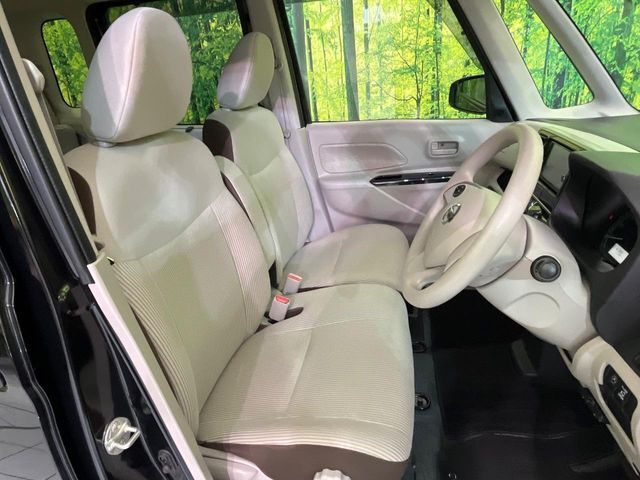 運転席シート廻りは使用感も少なく、良好な状態となっています。丁寧に使われていたことがよくわかりますね。