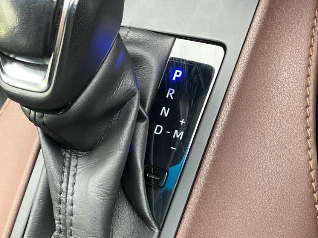 お車に合わせて無料保証以外にも、保証範囲、期間、距離を拡充させた有料保証もご用意しております！中古車の購入が初めてで不安・・・というお客様もご安心ください！