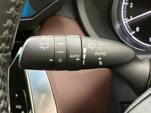 国産車から輸入車まで多様なお客様のニーズのお応えできるように、全国規模で豊富な在庫展開！車のことならWECARSへ！