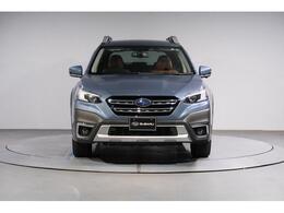 航空機をモチーフにしたフロントグリル、スバルらしさをさりげなくアピールしています