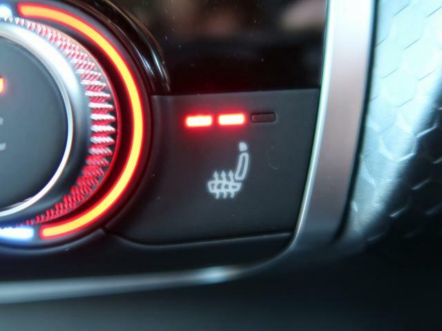 ●シートヒーター『冬場には欠かせない装備！3段階の温度調整が可能で快適にご使用頂けます。ぜひご体感下さい。』