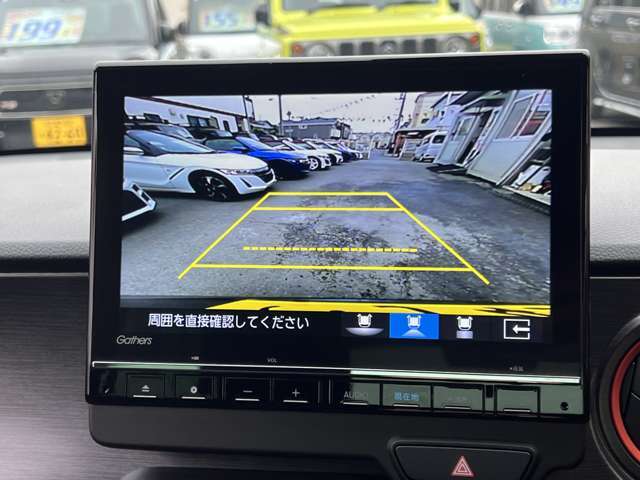 大画面の9型プレミアムインターナビ付き♪