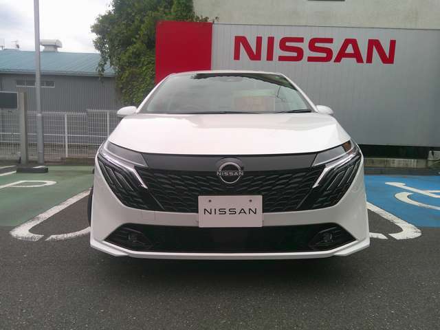 LEDヘッドランプ装備。フォグランプも付いてます。