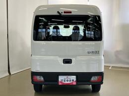 但し当店では販売だけでなく、ご購入後のアフターサービスもご提供となりますので、店頭商談並びに店頭納車可能なお客様への販売とさせていただいています。ご了承下さい。