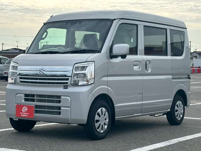 当店は、近畿運輸局長指定工場を併設しており、ご契約いただいたお車をご納車までに安心の納車前点検を実施させていただきます。