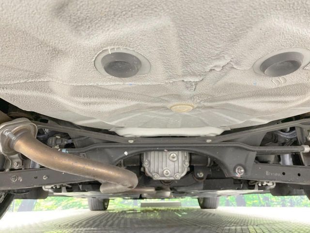 親切・丁寧な専門メカニックスタッフが応対！・車検・点検整備・事故等の修理などアフターサービスも安心。お車のカスタマイズもネクステージのサービススタッフまでご相談ください！